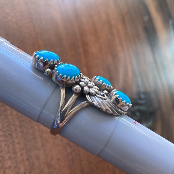 Heavy Turquoise Ring - Picture 4 of 10